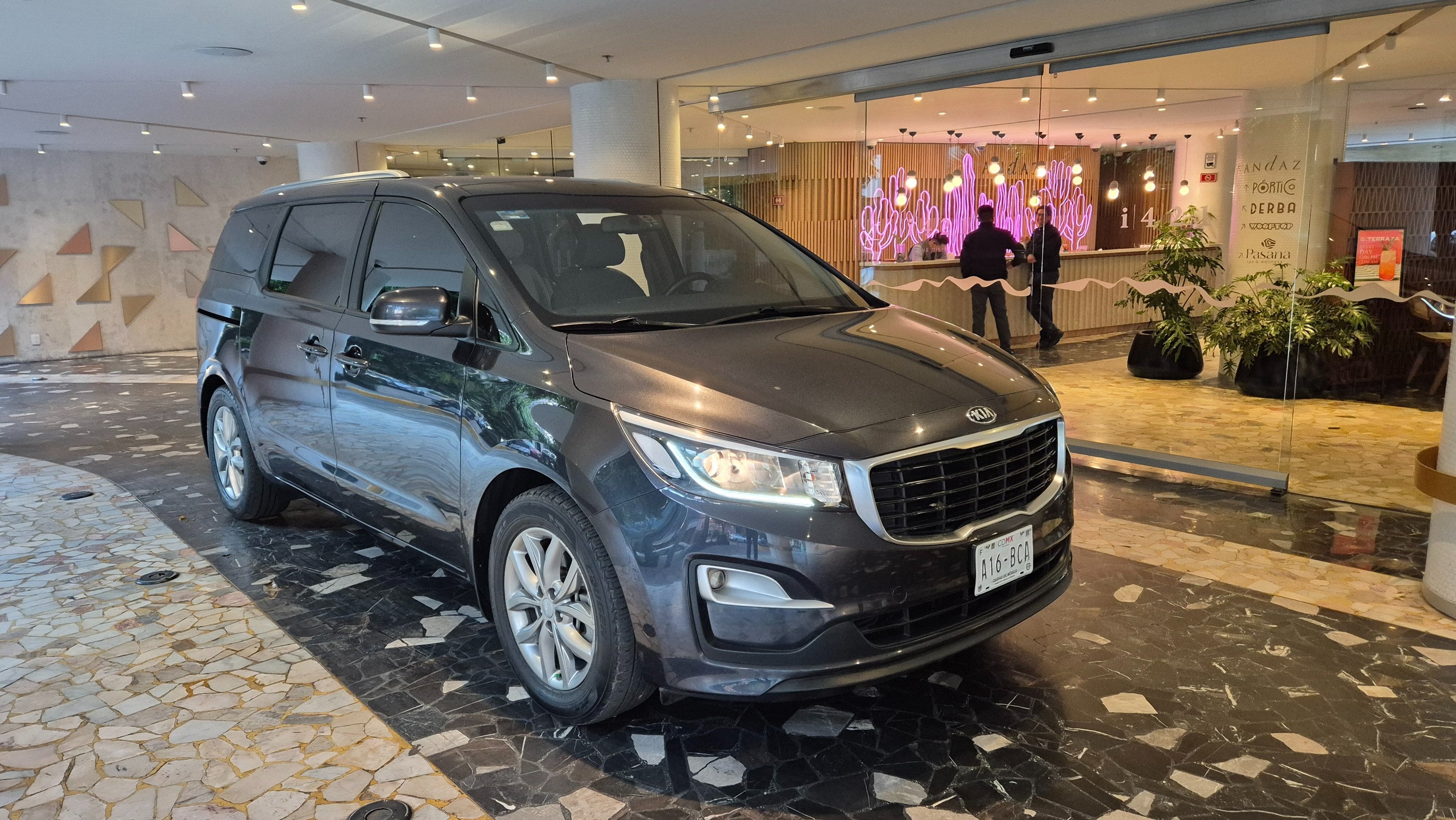 Private Car with Guide in Mexico City – Flexible Sightseeing Service