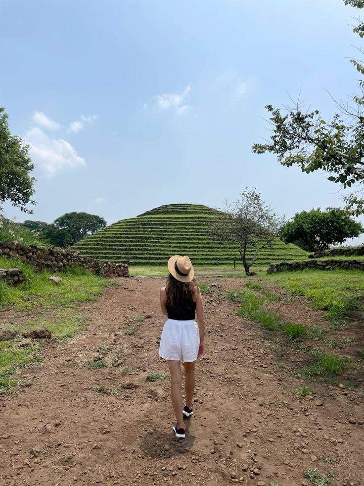Guachimontones & Tequila Tour – Pyramids and Distillery Experience