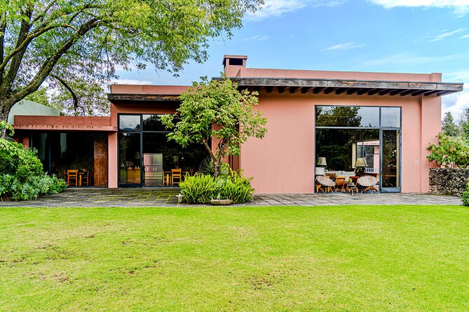 Luis Barragan Casa Ortega Tour  –  Explore a Hidden Gem of Mexican Modernist Architecture