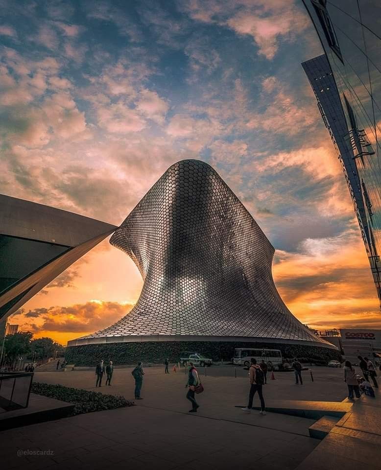Soumaya Museum Guided Visit – Explore Iconic Art &amp; Architecture in Mexico City